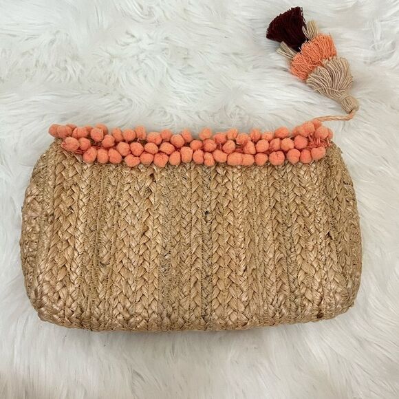 Shiraleah Aubrey Woven Straw PomPom Clutch NEW - Picture 1 of 7